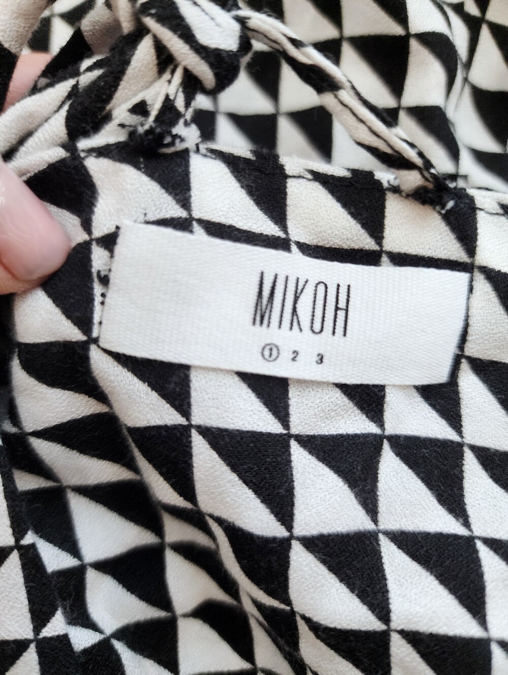 MIKOH ABSTRACT DESIGN JUMPSUIT HALTER NECKLINE SIDE PACKAGES SIZE SMALL - Picture 2 of 7